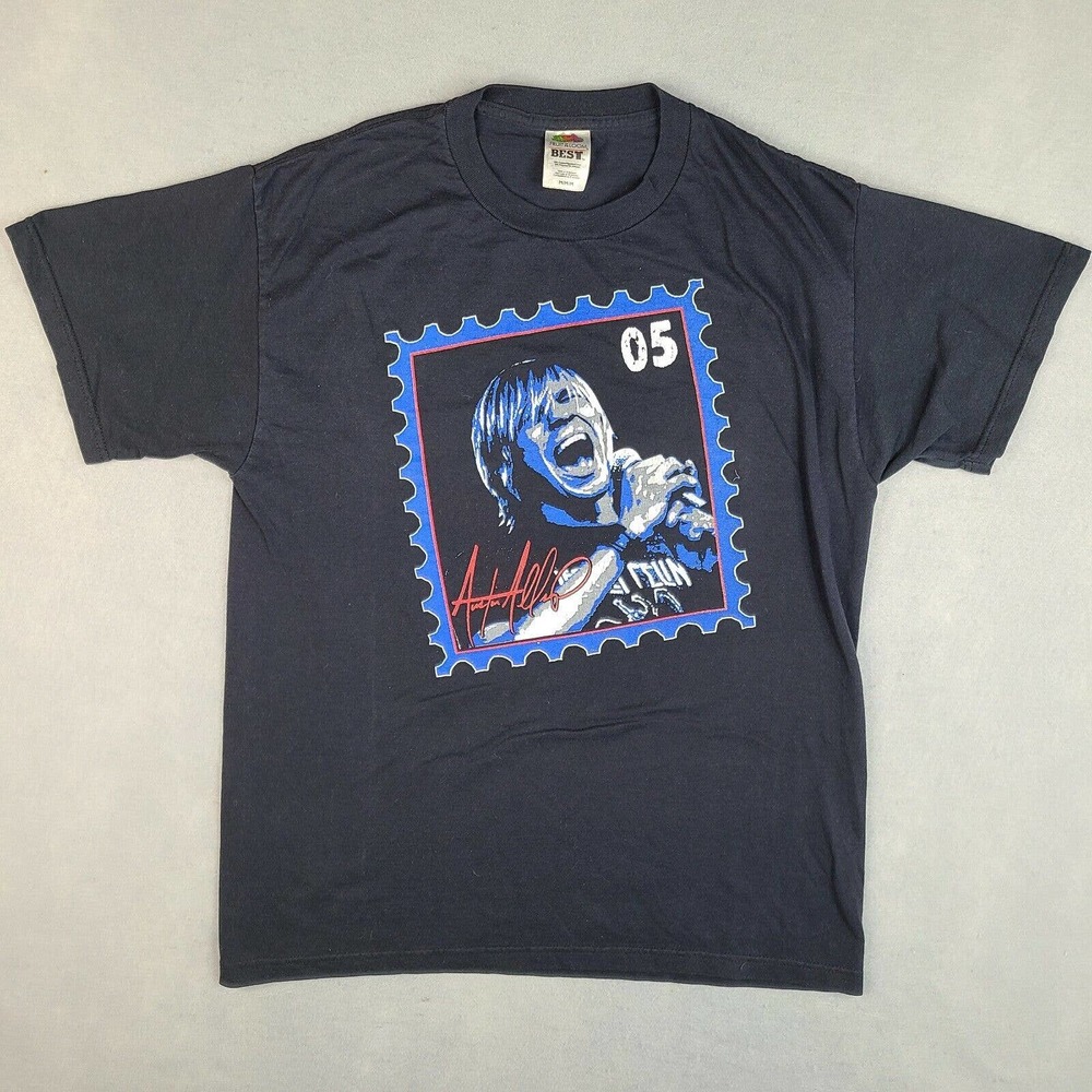 Music Postage Stamp T-Shirt Medium Black‎ (I don't know who it is looks cool)